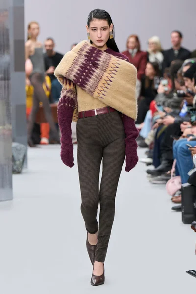 Look 39
